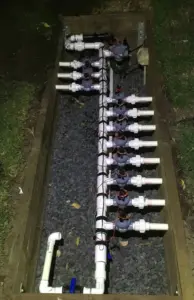 Equal HDPE tee used in water distribution or irrigation system with equal flow in all directions